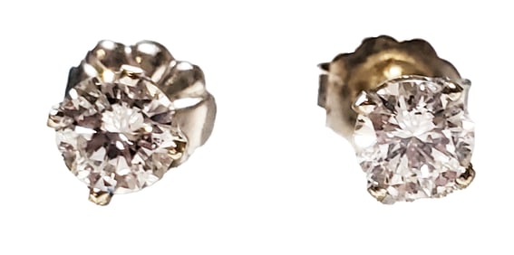 DIAMOND STUD EARRINGS SET IN 14KT