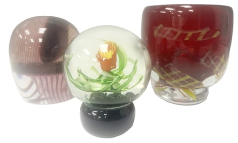 JEFF BURNETT, LOT OF (3) SIGNED ART GLASS