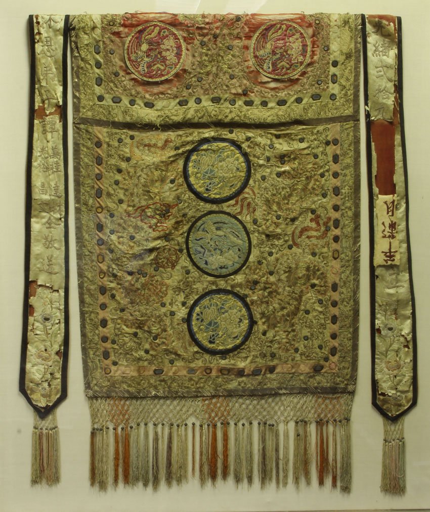 QING DYNASTY SILK TAPESTRY set in boxed frame over: QING DYNASTY SILK TAPESTRY set in boxed frame overall- 41" x 46"