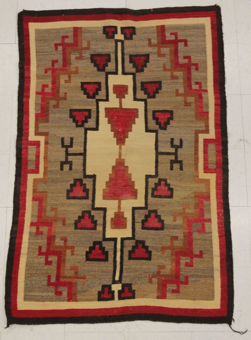 NAVAHO INDIAN BLANKET circa 1930-1940 overall- 43 : NAVAHO INDIAN BLANKET circa 1930-1940 overall- 43 3/4" x 66 1/4"