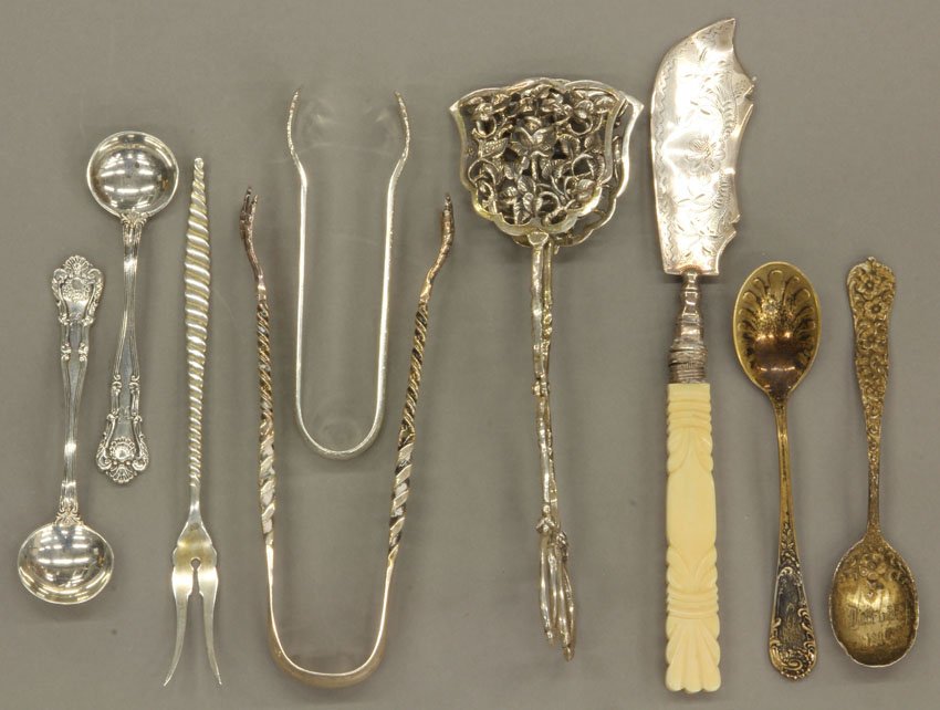 LOT OF (9) PIECES OF STERLING SILVER - forks, spoo: LOT OF (9) PIECES OF STERLING SILVER - forks, spoons, tongs weight- 4.5 troy oz.