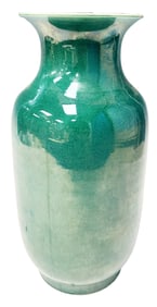 CHINESE VINTAGE GREEN CRACKLED VASE