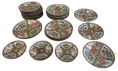 COLLECTION OF CHINESE ROSE CANTON PORCELAIN PLATES