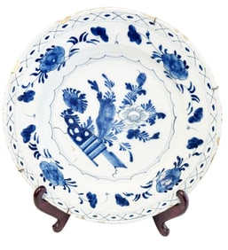 DELFT 18TH C. BLUE & WHITE CHARGER