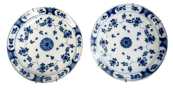 DELFT 18TH C. BLUE & WHITE PAIR OF PLATES (1 of 4)