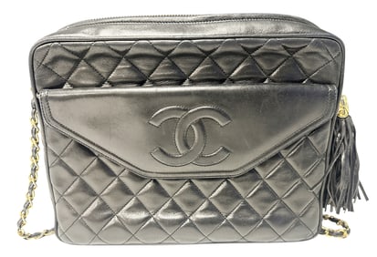 CHANEL BLACK LEATHER HANDBAG