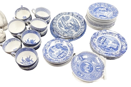 VINTAGE BLUE & WHITE TABLE SERVICE