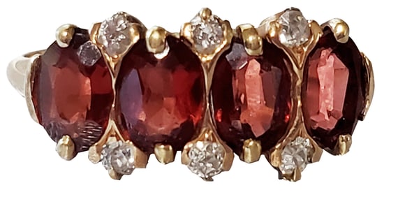 LADYS ANTIQUE 14KT DIAMOND & GARNET RING