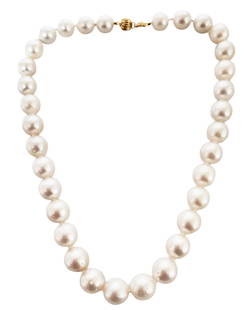 LADYS PEARL NECKLACE W/ 14KT Y.G. CLASP: Weight- 92.9 grams Length- 17 1/2" Pearl- 11-12 mm Shipping U.S. $25 plus insurance