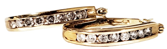 LADYS 14KT Y.G DIAMOND HOOP EARRINGS