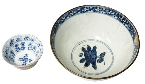 CHINESE VINTAGE BLUE & WHITE BOWLS