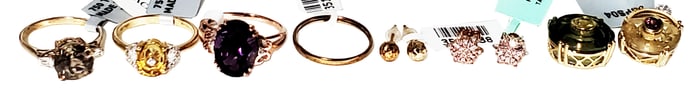 LADYS 10KT-18KT  JEWELRY- LOT OF (8) PCS.