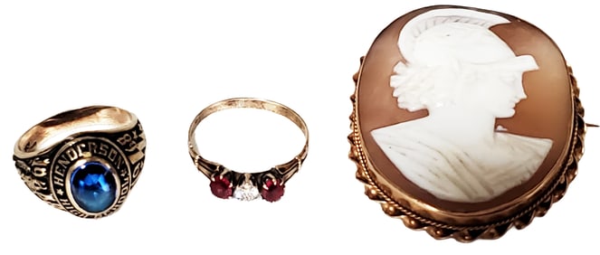 VINTAGE Y.G. JEWELRY- 10KT CLASS RING, CAMEO