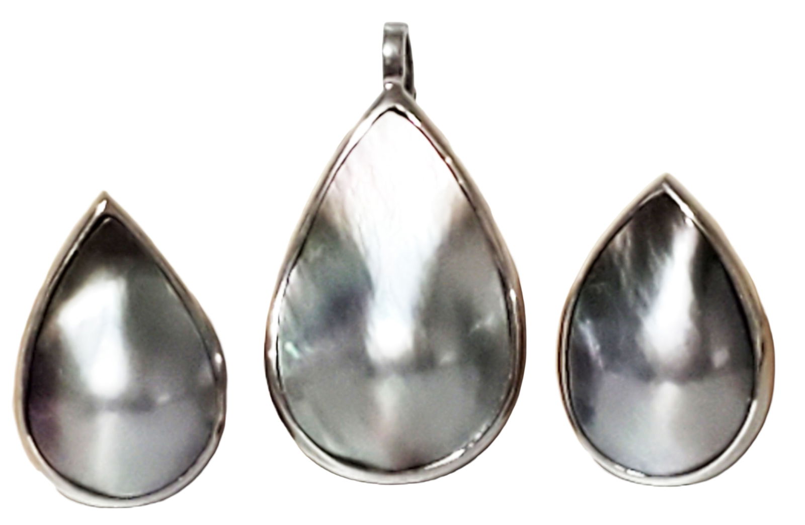 LADYS 18KT PEARL PENDANT & EARRING SET (1 of 10)