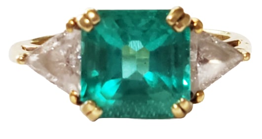 LADYS EMERALD & DIAMOND 18KT RING