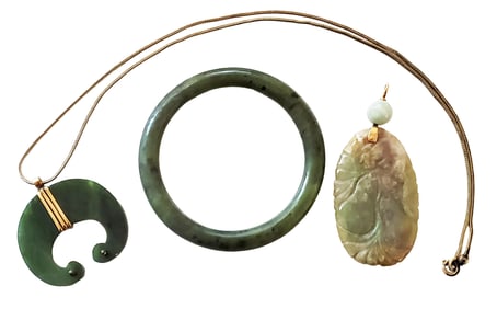 LOT OF JADE JEWELRY- EARRINGS, BANGLE, PENDANTS