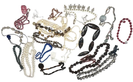 LOT OF (22) PCS. OF COSTUME JEWELRY