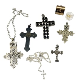 LOT OF (7) RELIGIOUS CROSSES/ ROSARIES