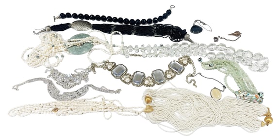 LOT OF (13) COSTUME JEWELRY