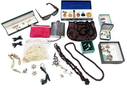 LOT OF COSTUME JEWELRY, PERFUME, BEADED PURSE