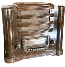 SILVERTONE VINTAGE RADIO