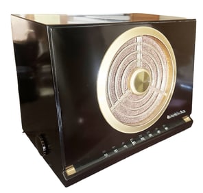 RCA VICTOR VINTAGE RADIO