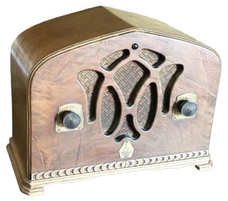 EMERSON VINTAGE WALNUT CASE RADIO