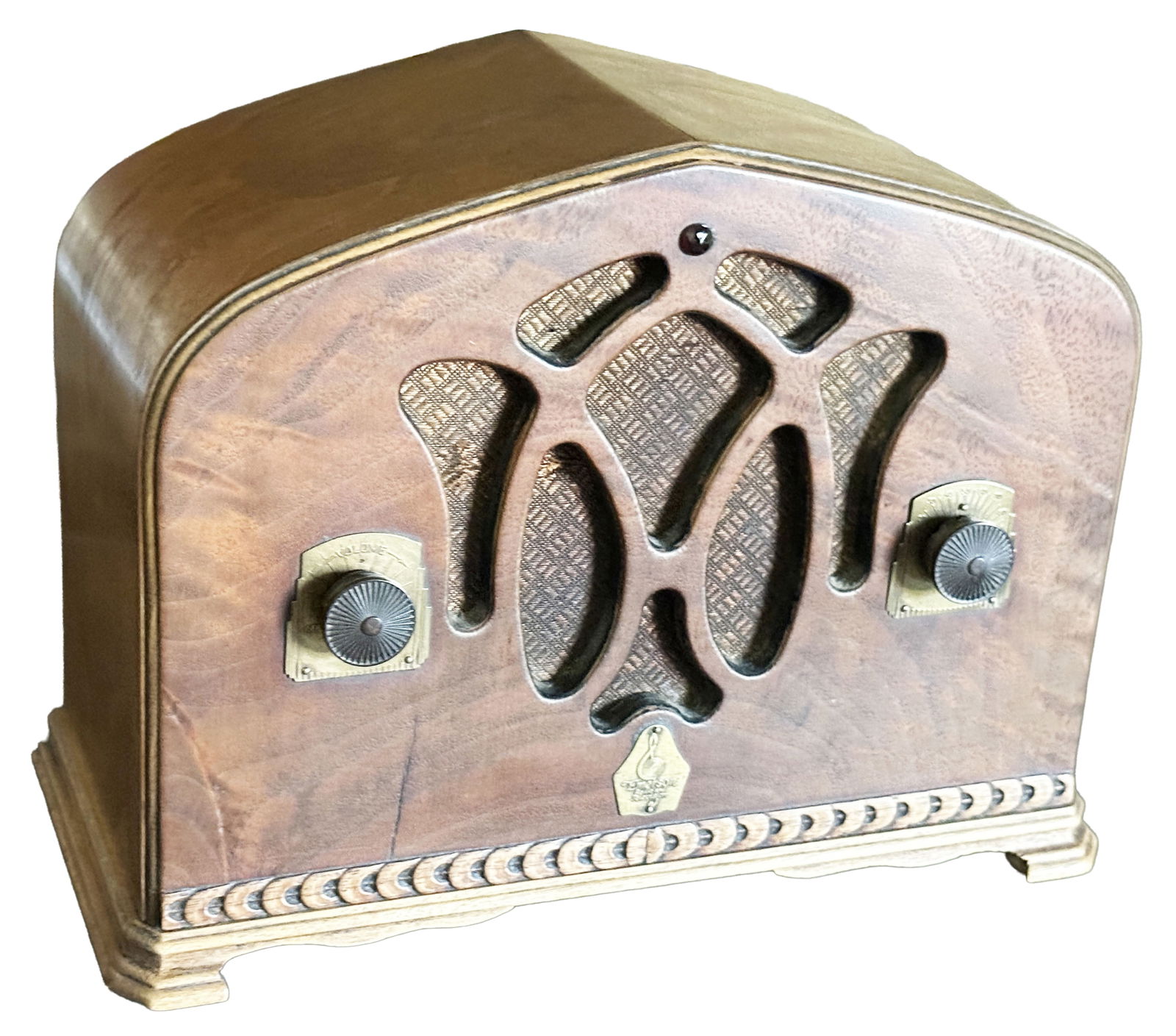 EMERSON VINTAGE WALNUT CASE RADIO (1 of 3)