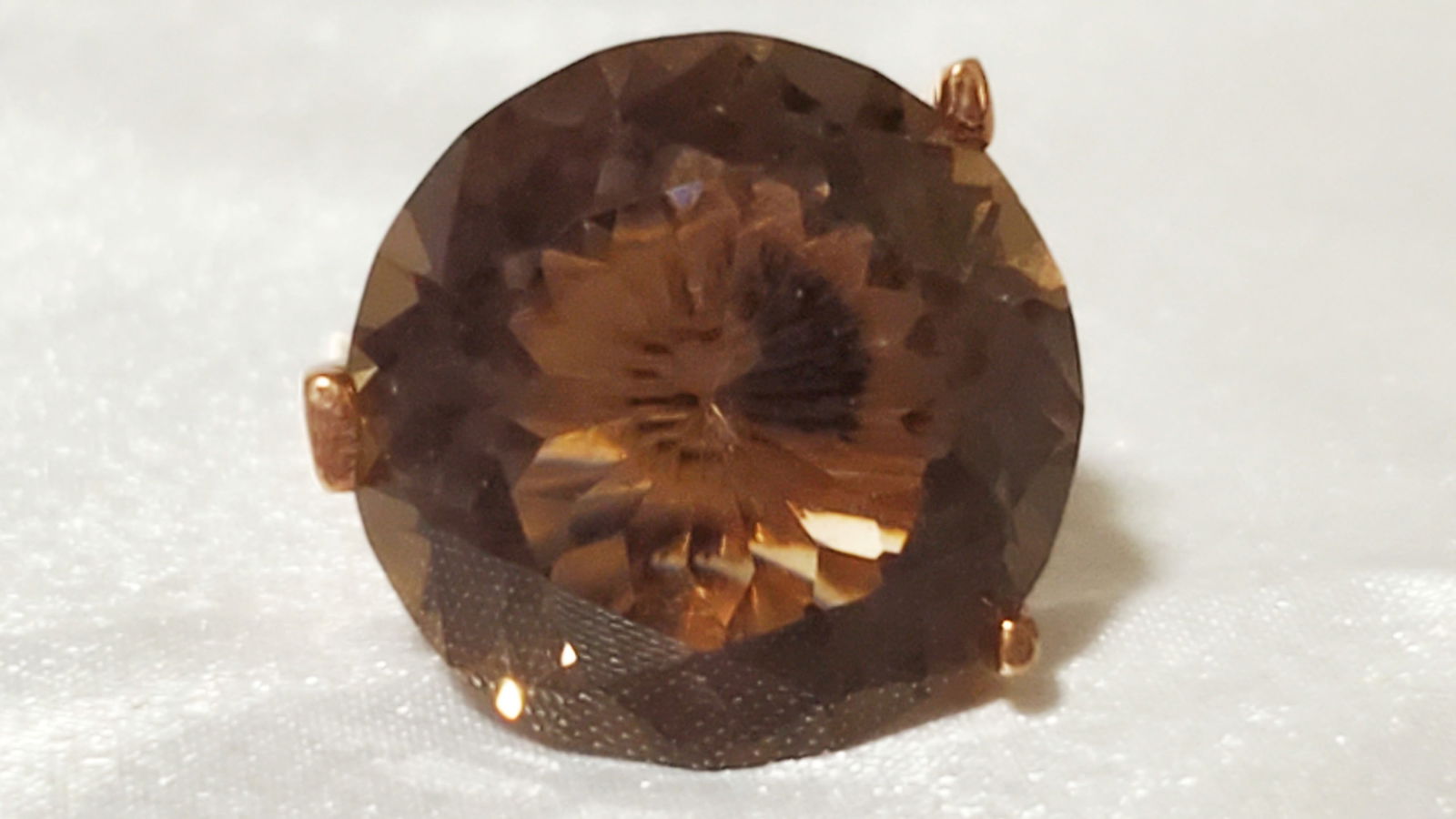 LADYS 14KT ROUND TOPAZ CENTER STONE RING - 2