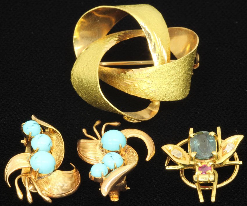 LOT OF (3) PCS. OF VINTAGE JEWELRY- set in 14KT earring: LOT OF (3) PCS. OF VINTAGE JEWELRY- set in 14KT earrings, pins weight- 13 grams
