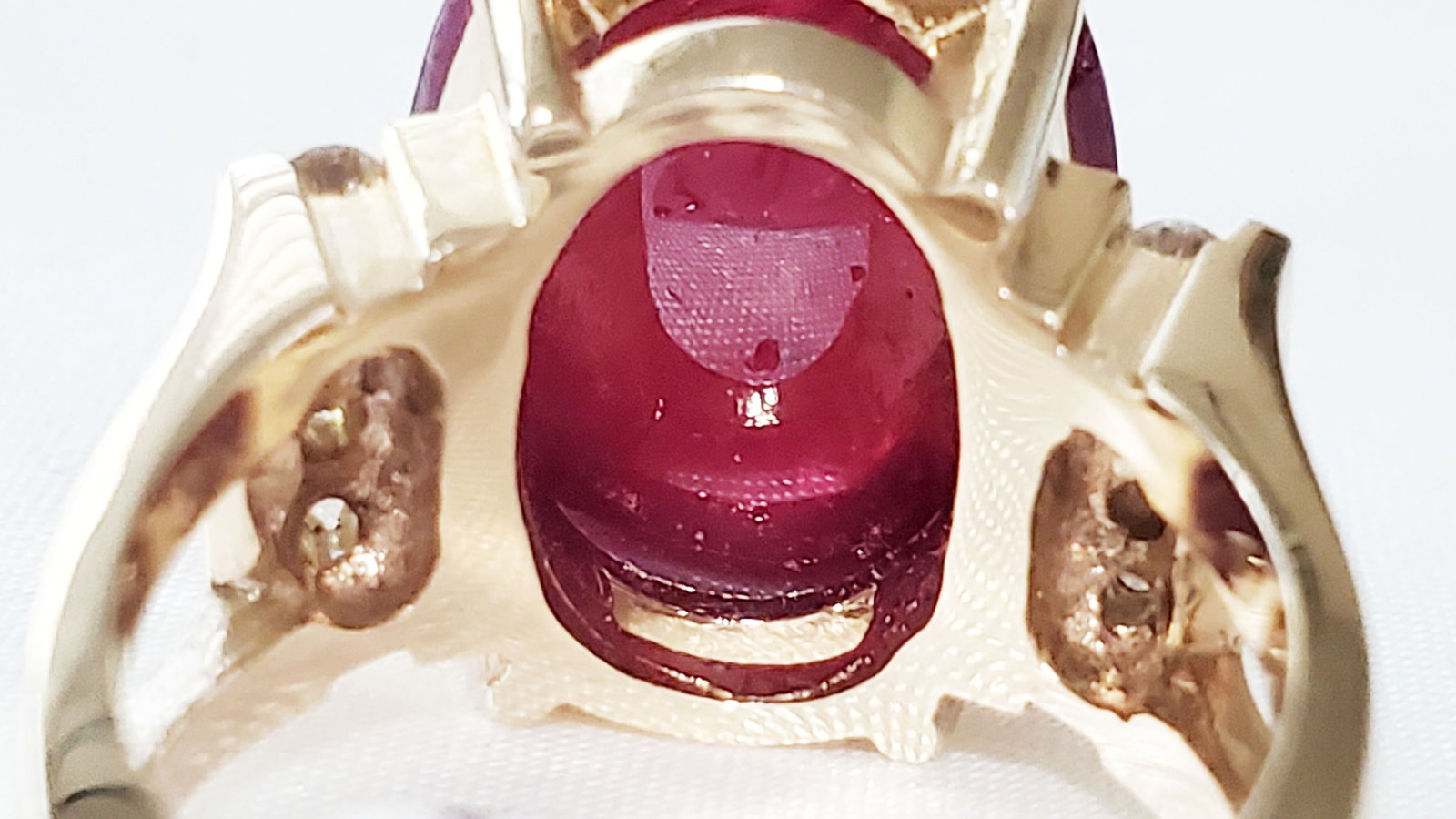 CHERRY RUBY CABACHON & DIAMOND 14KT RING - 7