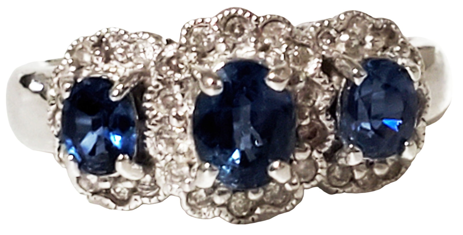 LADYS BLUE SAPPHIRE 18KT & DIAMOND RING: Weight- 5.4 grams Ring size- 6.5 Shipping U.S. $25 plus insurance