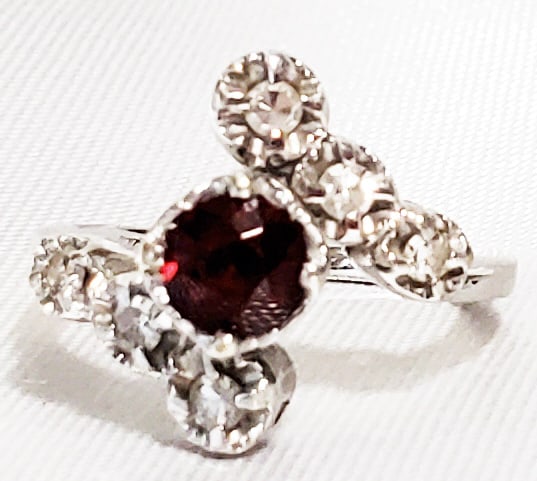 LADY'S GARNET 14KT RING - 2
