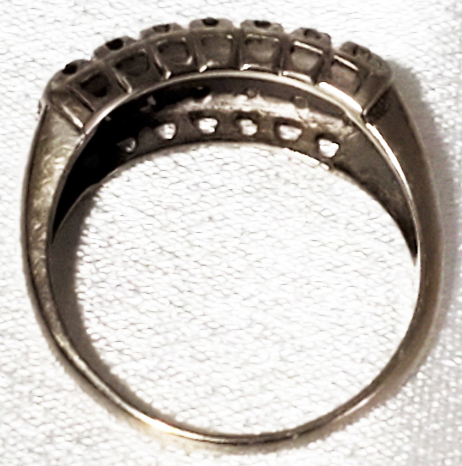LADYS 14KT DIAMOND SADDLE STYLE RING - 8