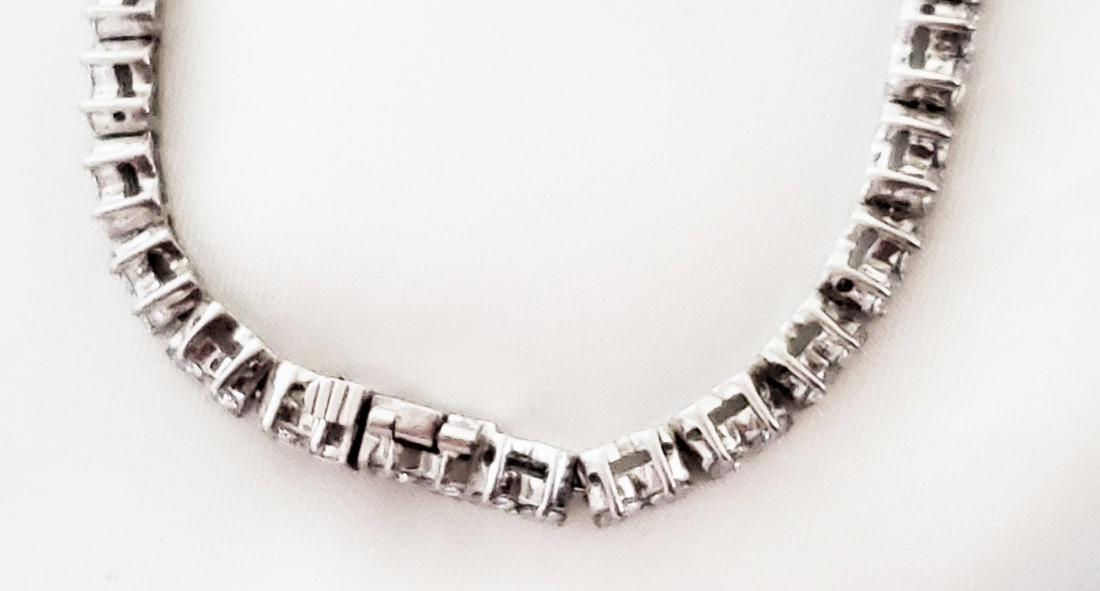 LADYS DIAMOND NECKLACE - 8