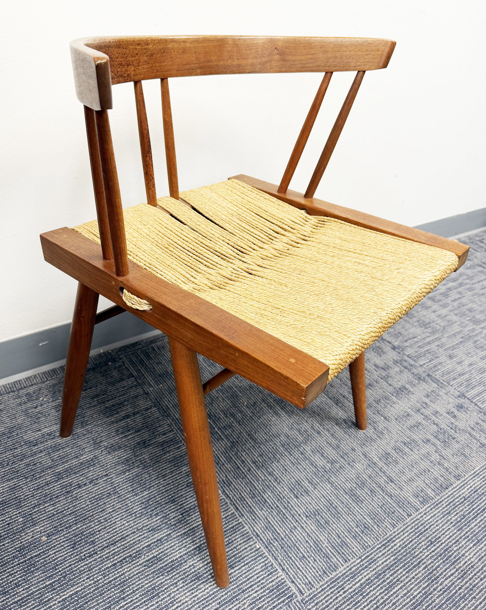 MID-CENTURY WALNUT STRAW CHAIR - 4