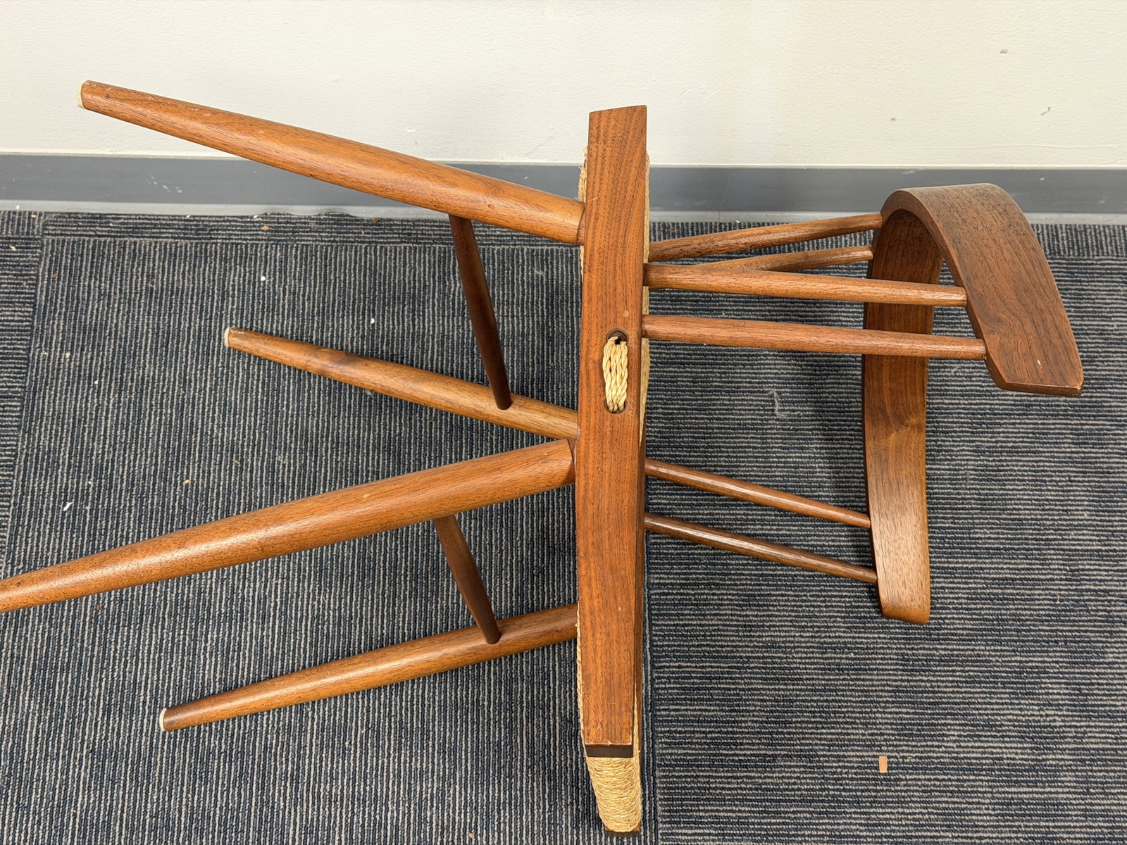 MID-CENTURY WALNUT STRAW CHAIR - 6