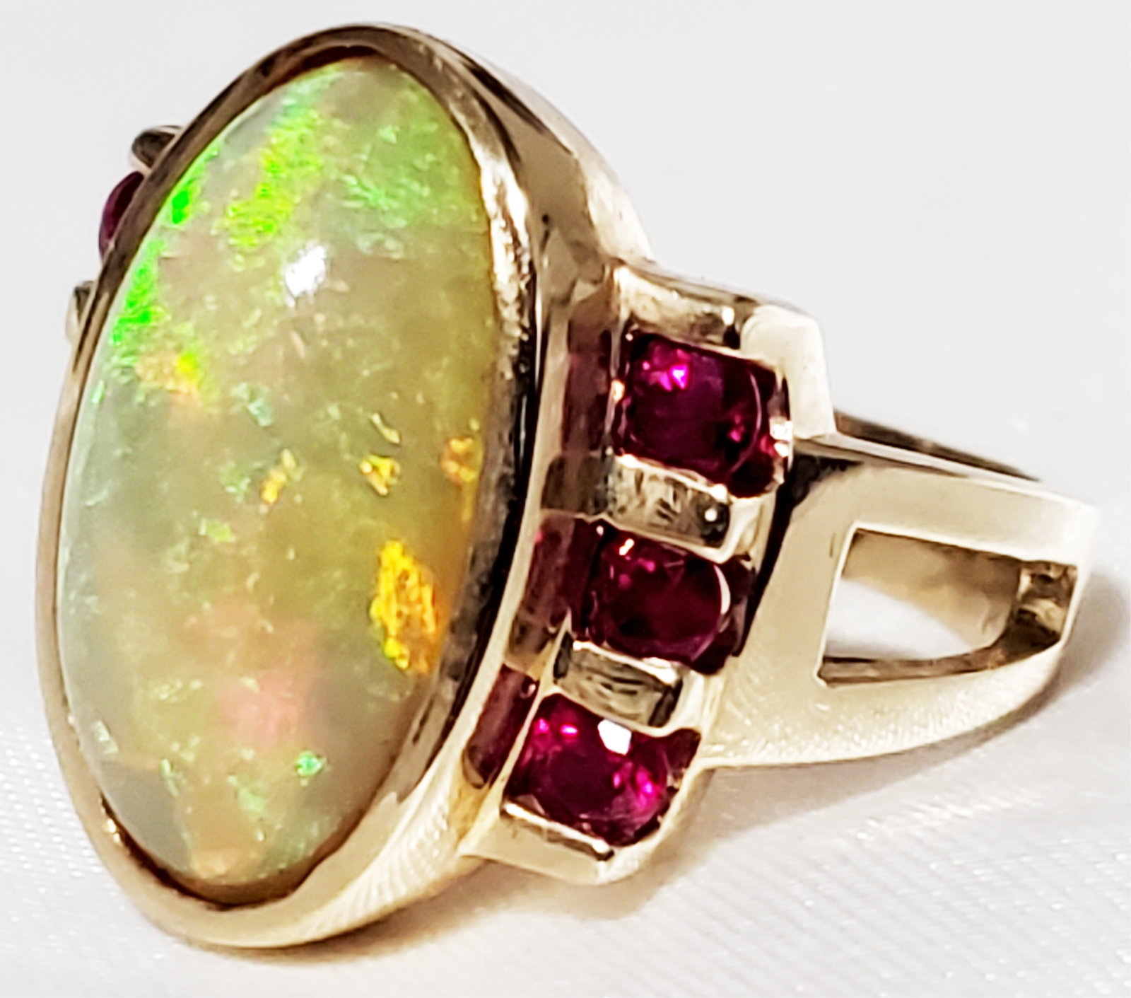 LADYS 14KT OPAL & RUBY Y.G. RING - 3