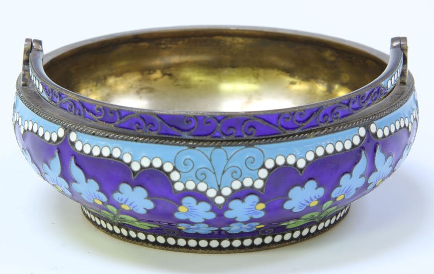 RUSSIAN SILVER DISH WITH HANDLE: Width- 4 1/4" Weight- 202 Grams