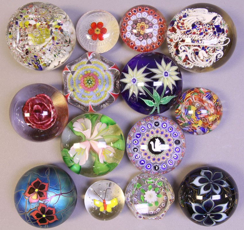 LOT OF (14) VINTAGE PAPERWEIGHTS: Width- 2" - 3 1/2"