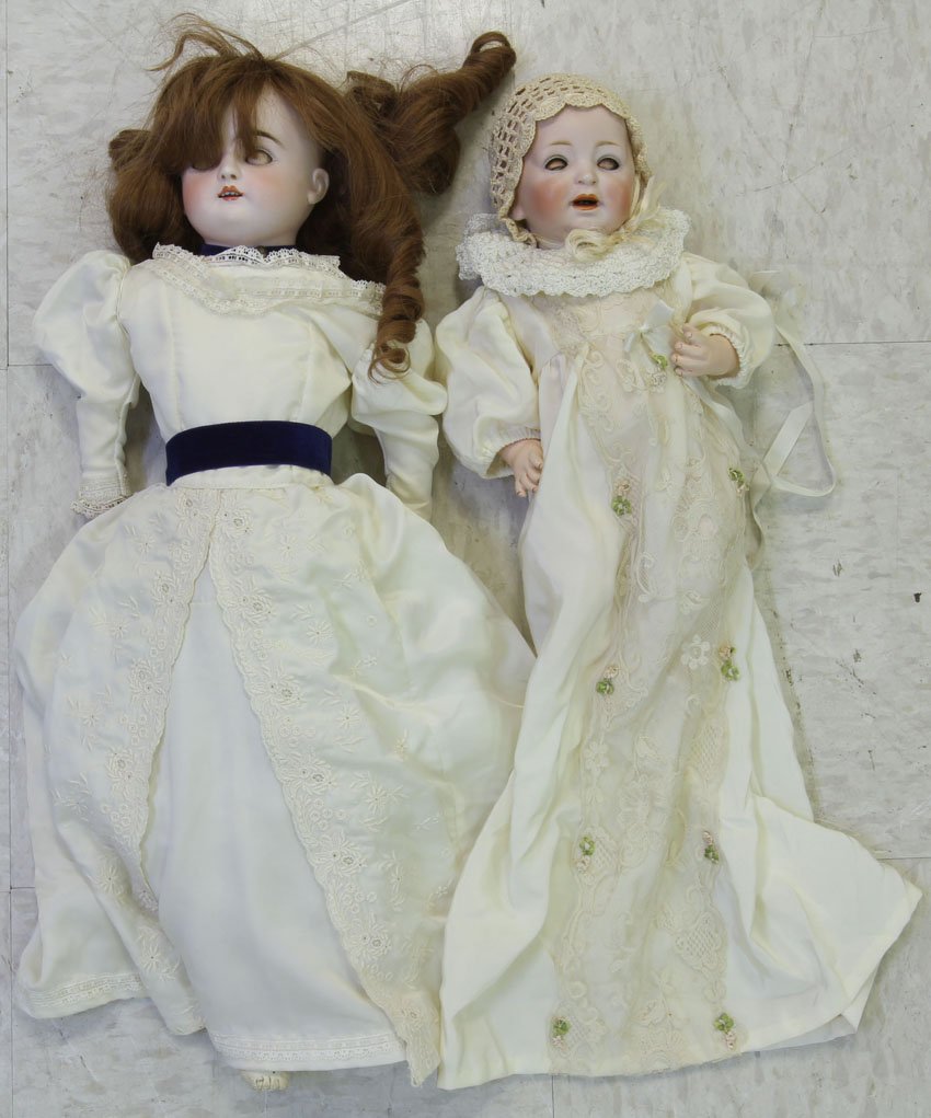 LOT OF (2) KESTNER VINTAGE DOLLS: LOT OF (2) KESTNER VINTAGE DOLLS Length- 13", 22" Condition: missing thumb on one
