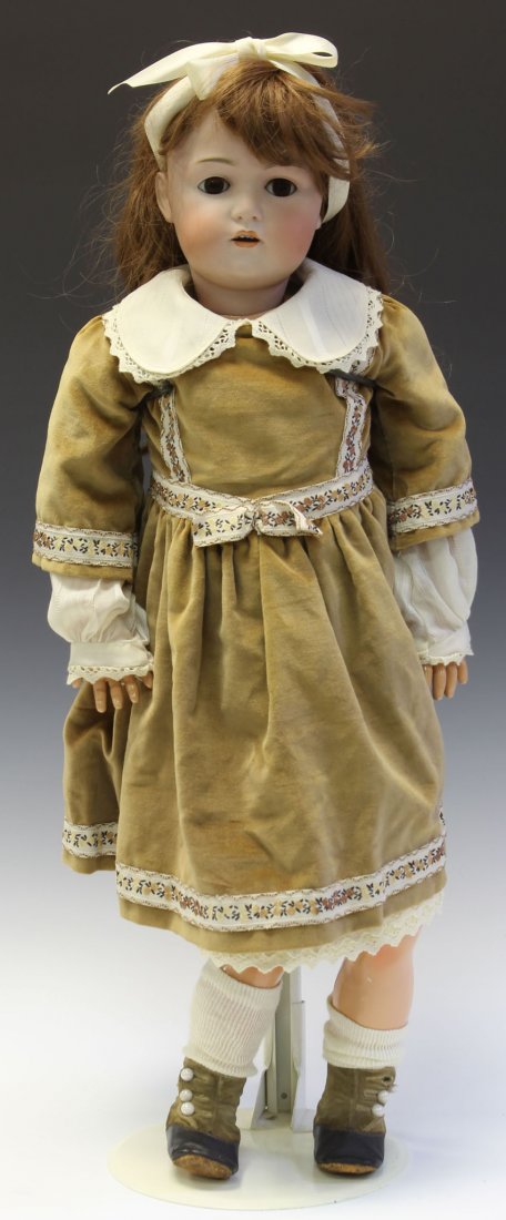 KESTNER VINTAGE DOLL: KESTNER VINTAGE DOLL Length- 28"