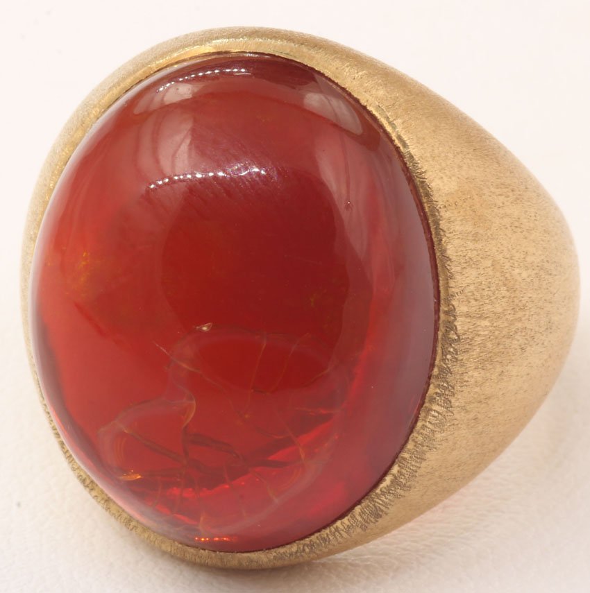 CABACHON OPAL 14KT RING: Weight- 19.7 Condition: crack in opal