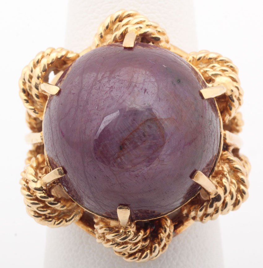 LADIES STAR SAPPHIRE 14KT RING: Weight- 22.3 grams