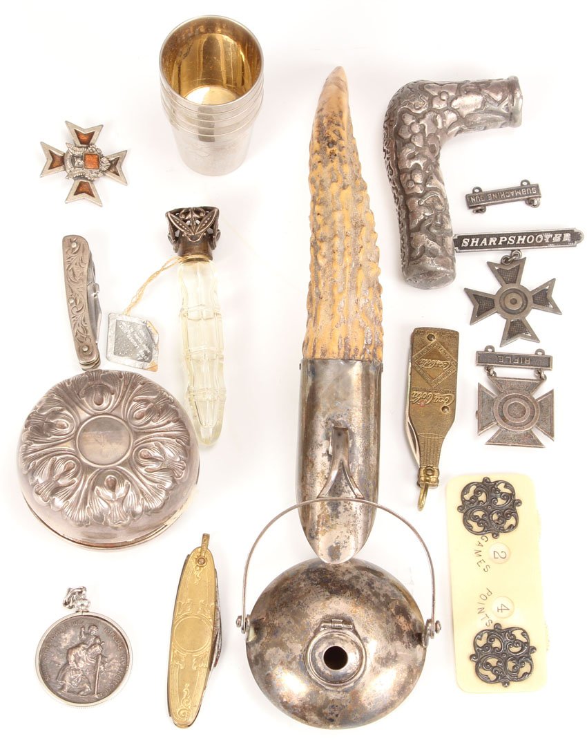 LOT OF (13) EARLY 20TH CENTURY ITEMS: pocket knives, sterling yo-yo, perfume, cane handle, oil lamp