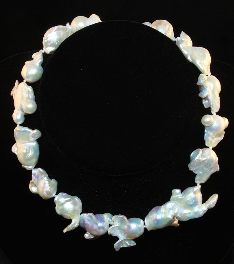 FRESH WATER BAROQUE PEARL NECKLACE: set with 14KT clasp Weight- 11.7 grams