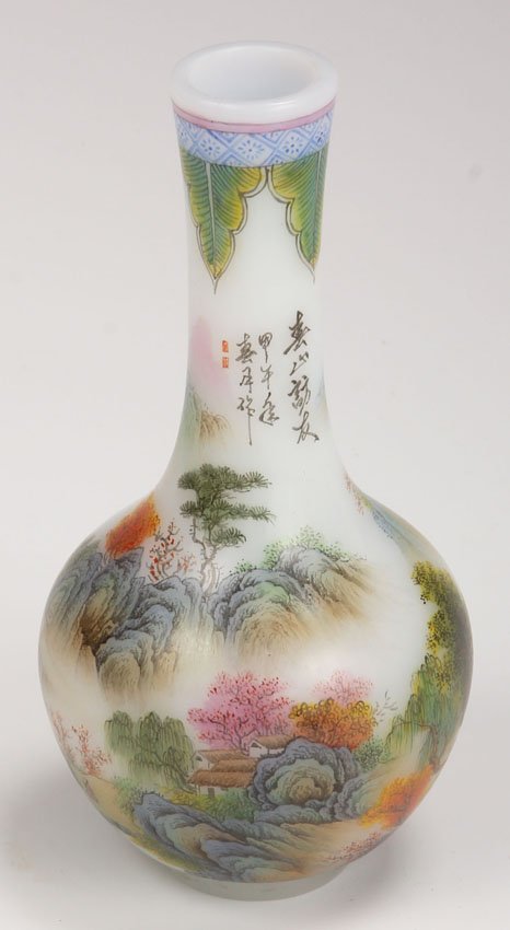 FINE CHINESE PAINTED GLASS VASE: Height- 4 3/4"