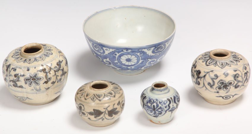 LOT OF (5) BLUE AND WHITE POTTERY BOWLS: Chinese, Vietnamese Length- 2 1/4"- 5 1/2"