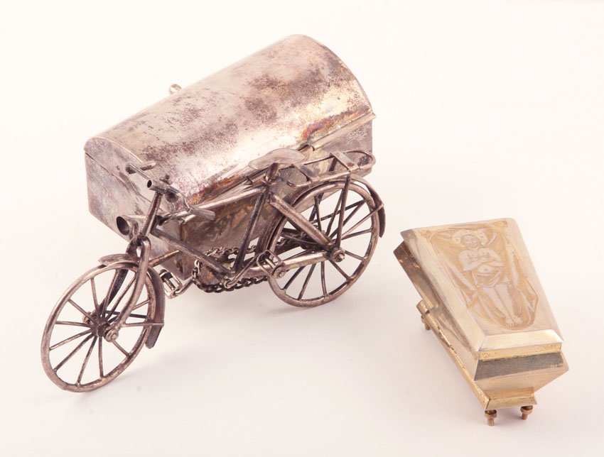 LOT OF (2) FIGURAL SILVER PCS.: Russian silver box, silverplated bike