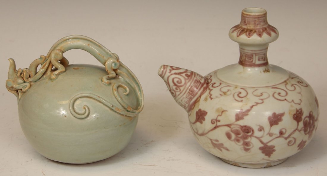 LOT OF (2) CHINESE PORCELAIN TEAPOTS: Height- 6"- 7 1/4"Condition- Green one has a broken spout